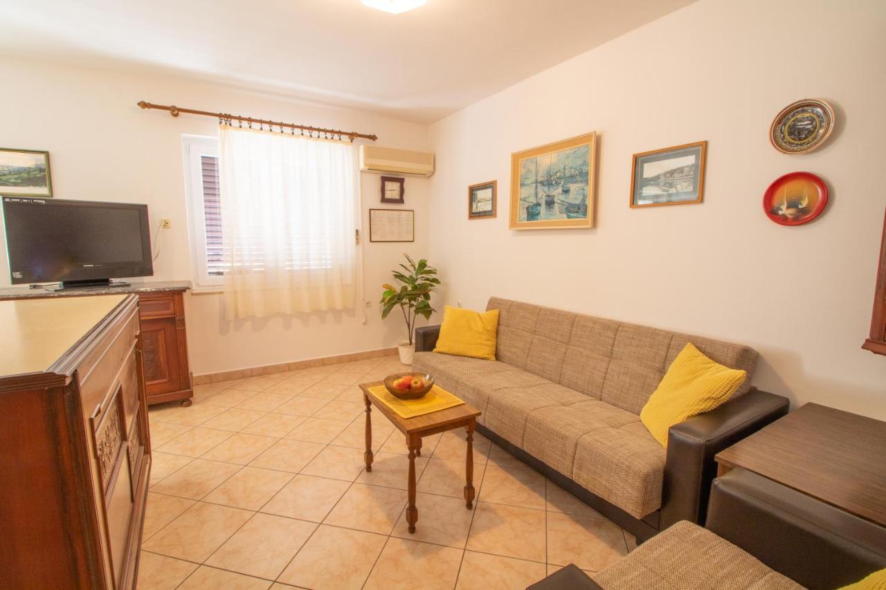 Apartment Mario With Terrace And Sea View Baška Exteriér fotografie